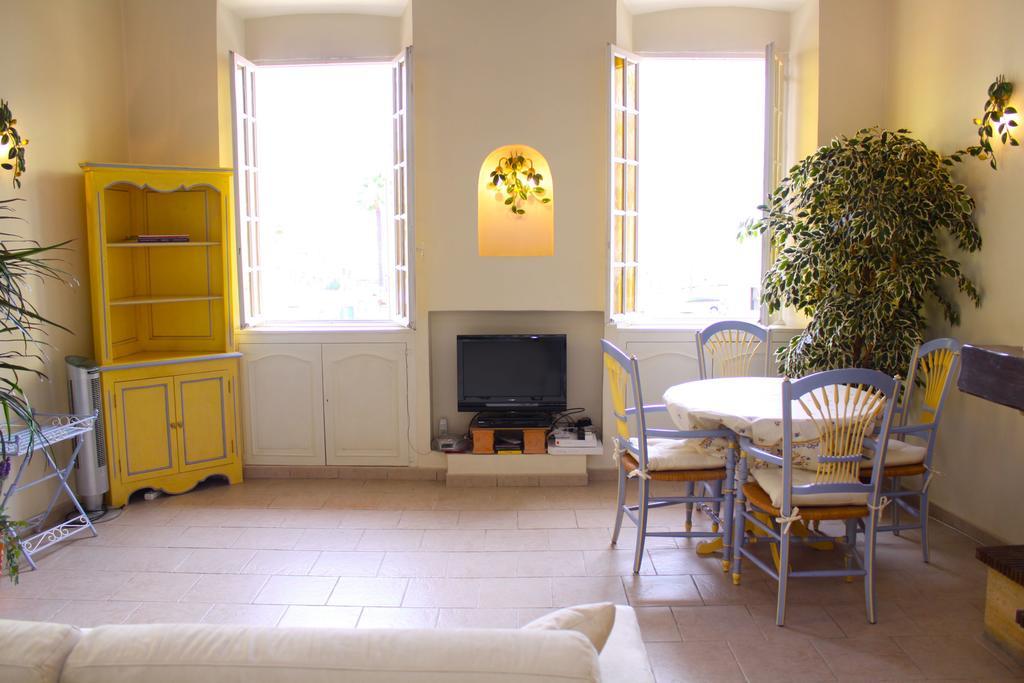 Very Charming Studio Apartment On Port In Cannes A Short Walk To Palais With Aircon And Internet 411 Eksteriør bilde